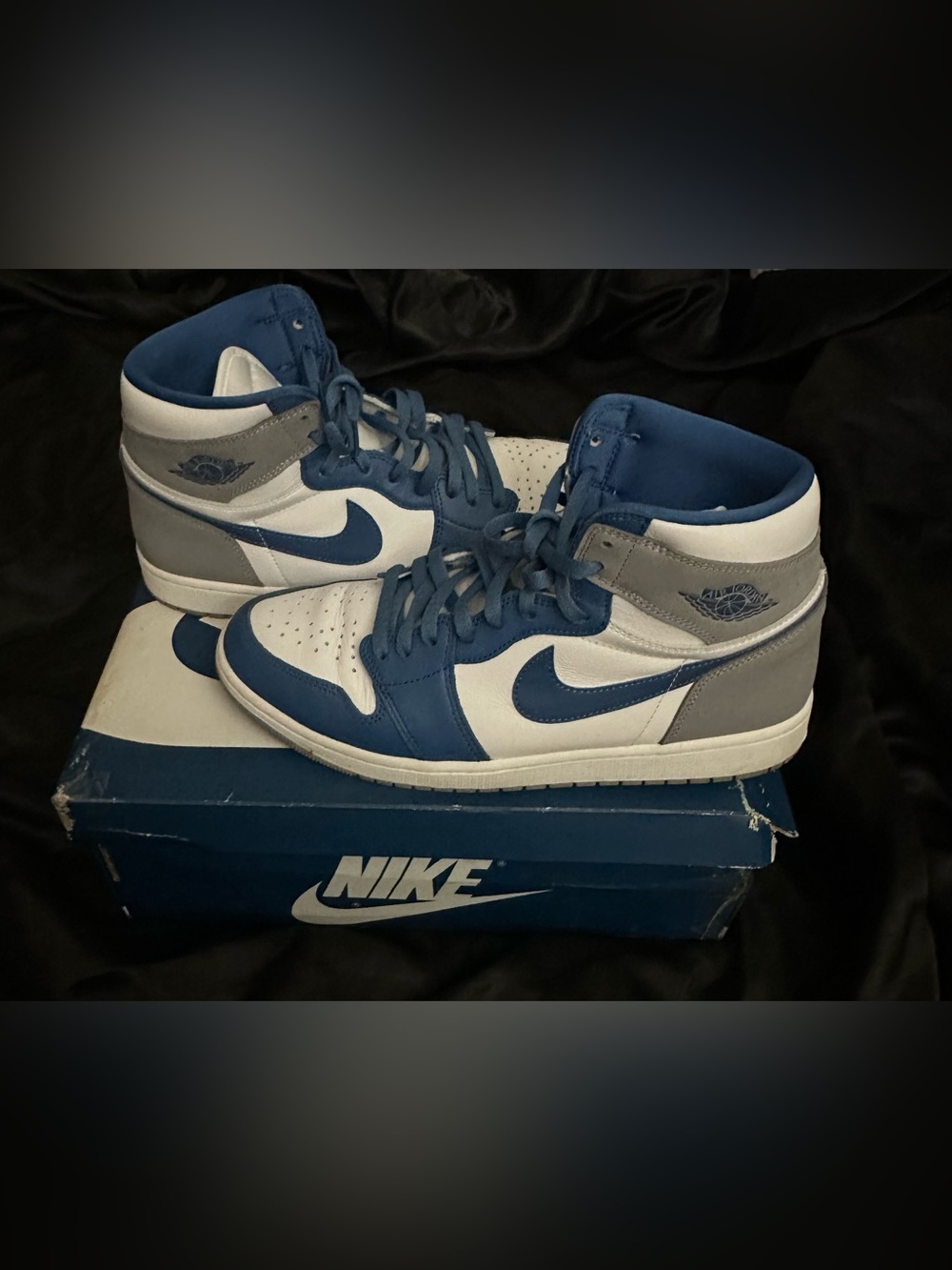 Nike Air Jordan 1 High - White/Blue/Grey
